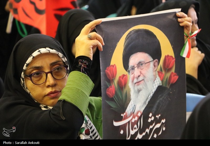 دلنوشته هایی برای امام شهید| وداع در آستانه سپیده؛ شهری که با اشک بیدار می‌شود
