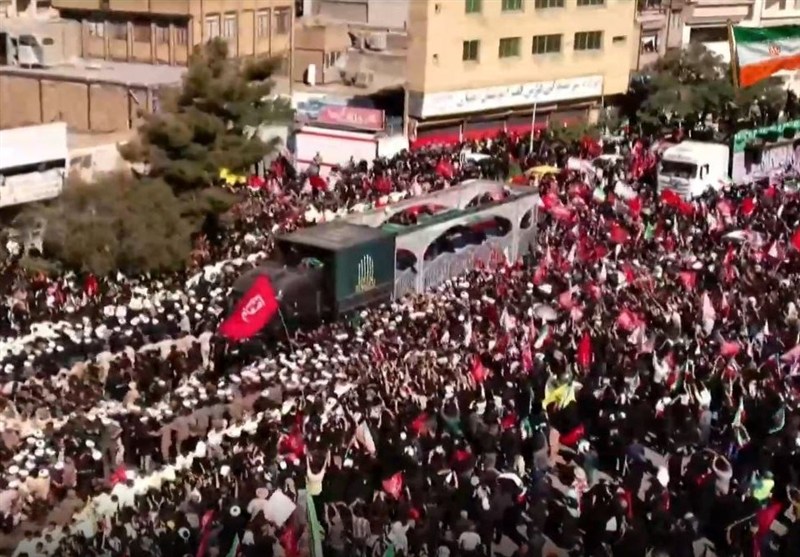 گزارش میدانی تسنیم از مراسم وداع و تشییع مردم ولایتمدار با امام شهید در مشهد