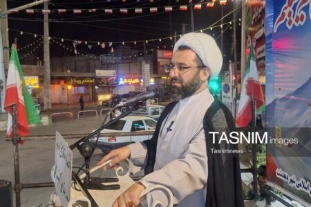 وحدت ملت ایران سد مستحکمی در برابر دشمنان است