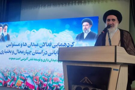امام جمعه شهرکرد: مردم ایران جانانه در میدان حضور دارند