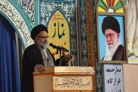 هشدار امام‌جمعه یاسوج نسبت به بهره‌برداری دشمن از مطالبات معیشتی